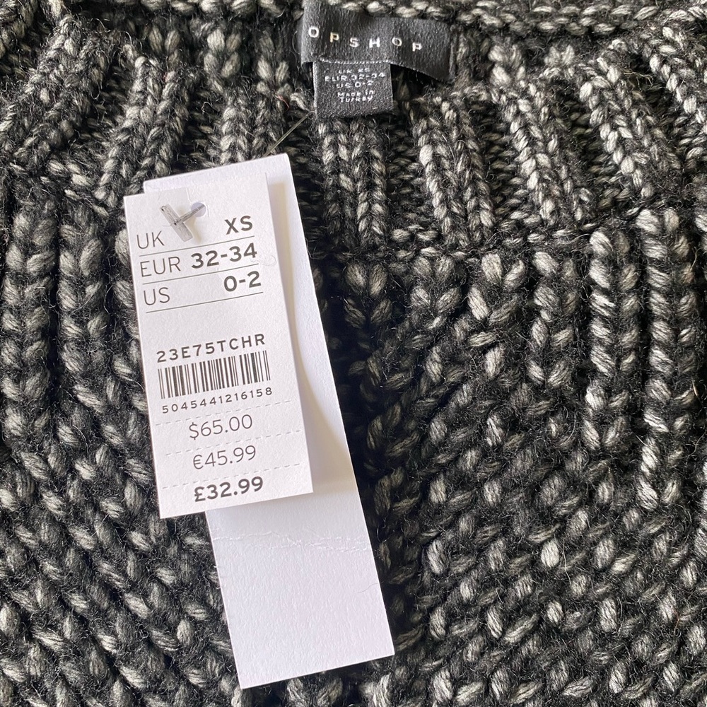 Cropped sweater - Picture 2 of 5